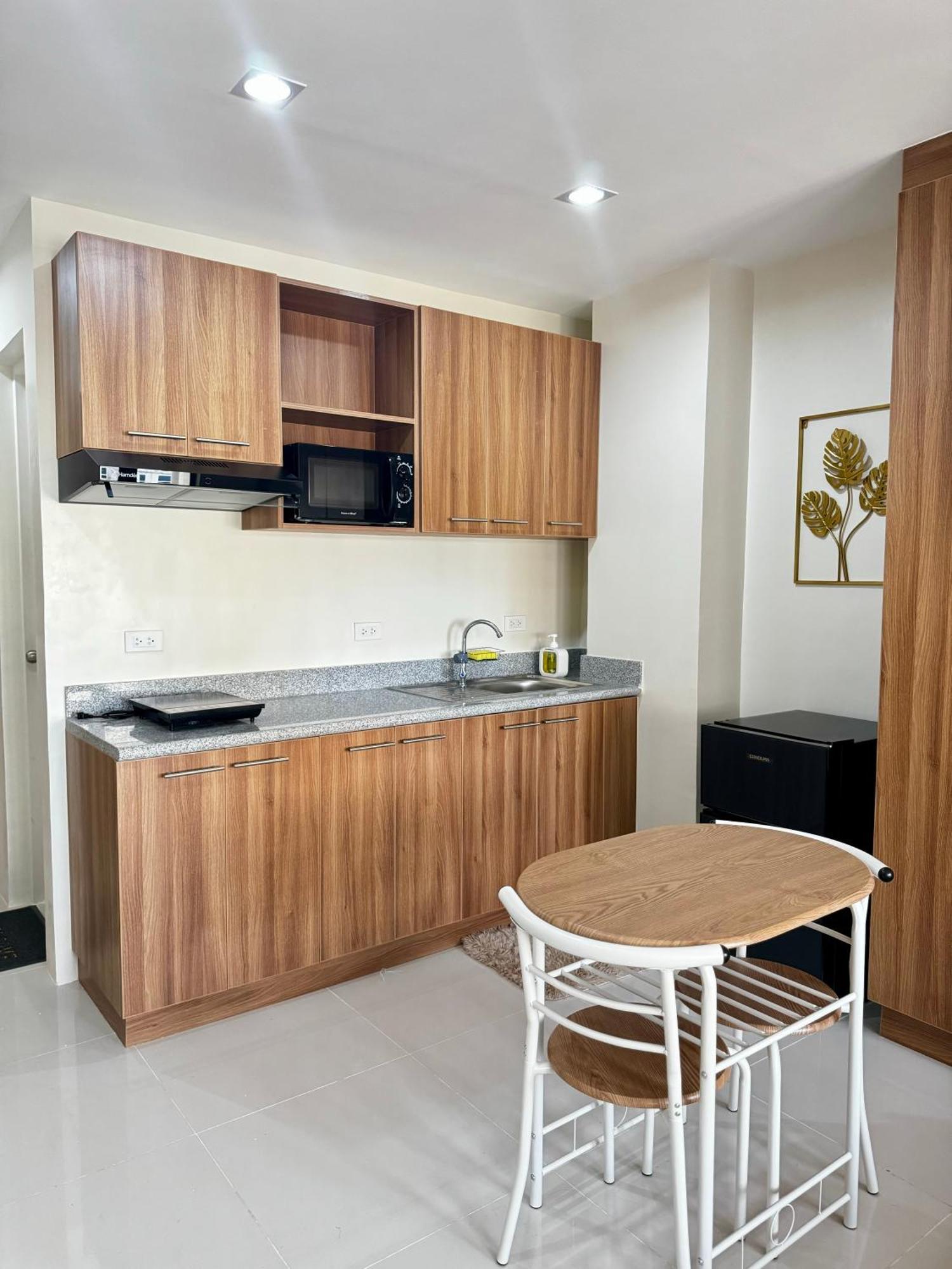 Studio Condo Unit In Midpoint Residences, Mandaue City Cebu Eksteriør bilde